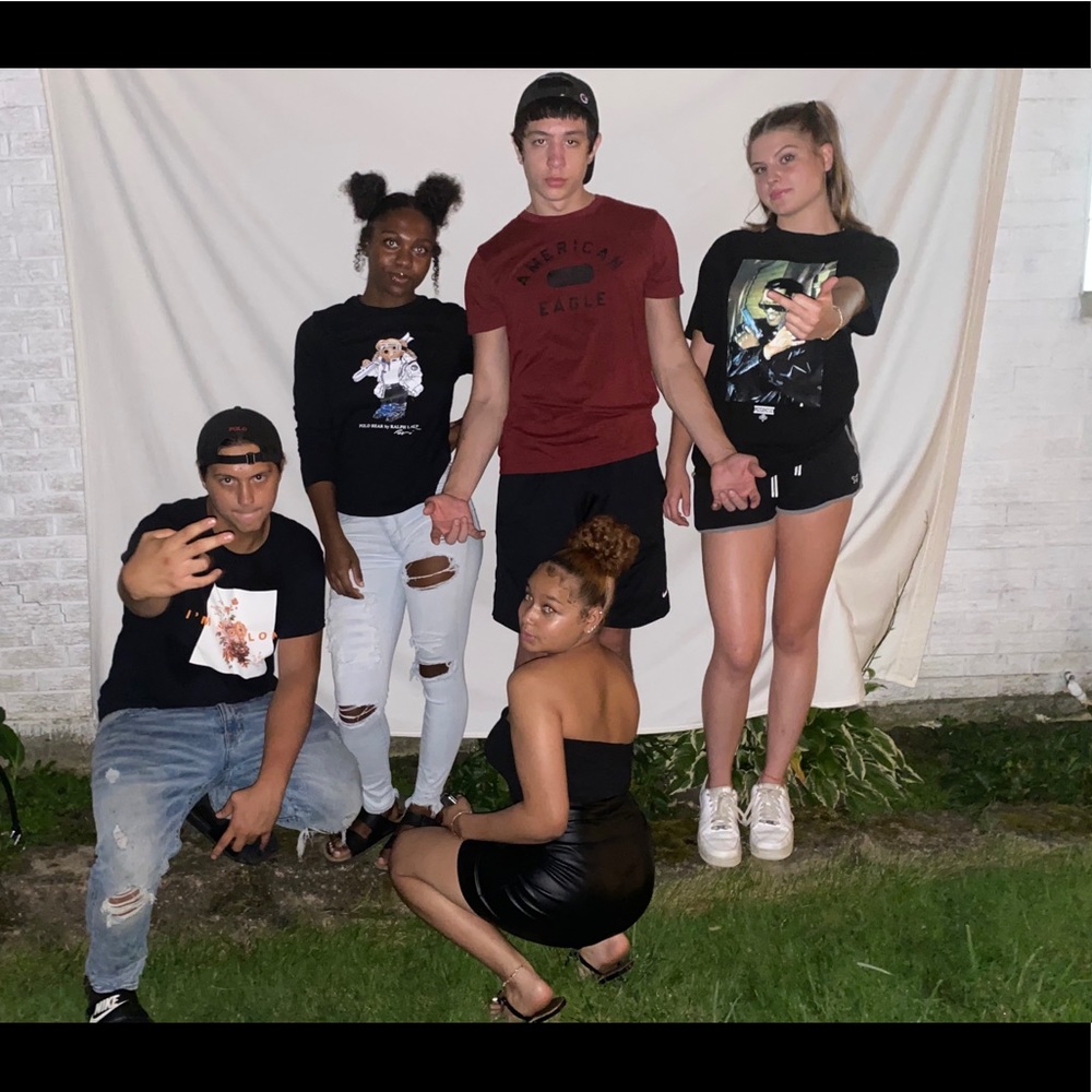 Meet your Posher, Stella